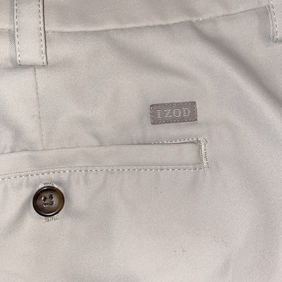 IZOD Golf shorts size 40 - Picture 3 of 4